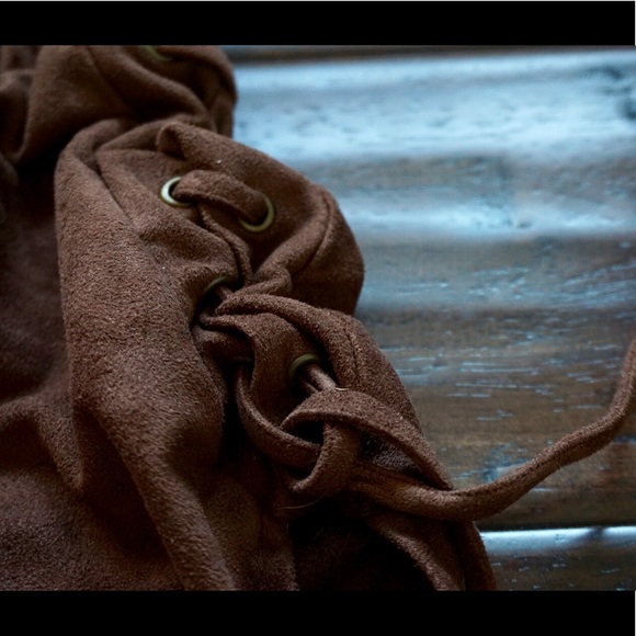 Suede brown Kendall + Kylie shorts. - Picture 4 of 6